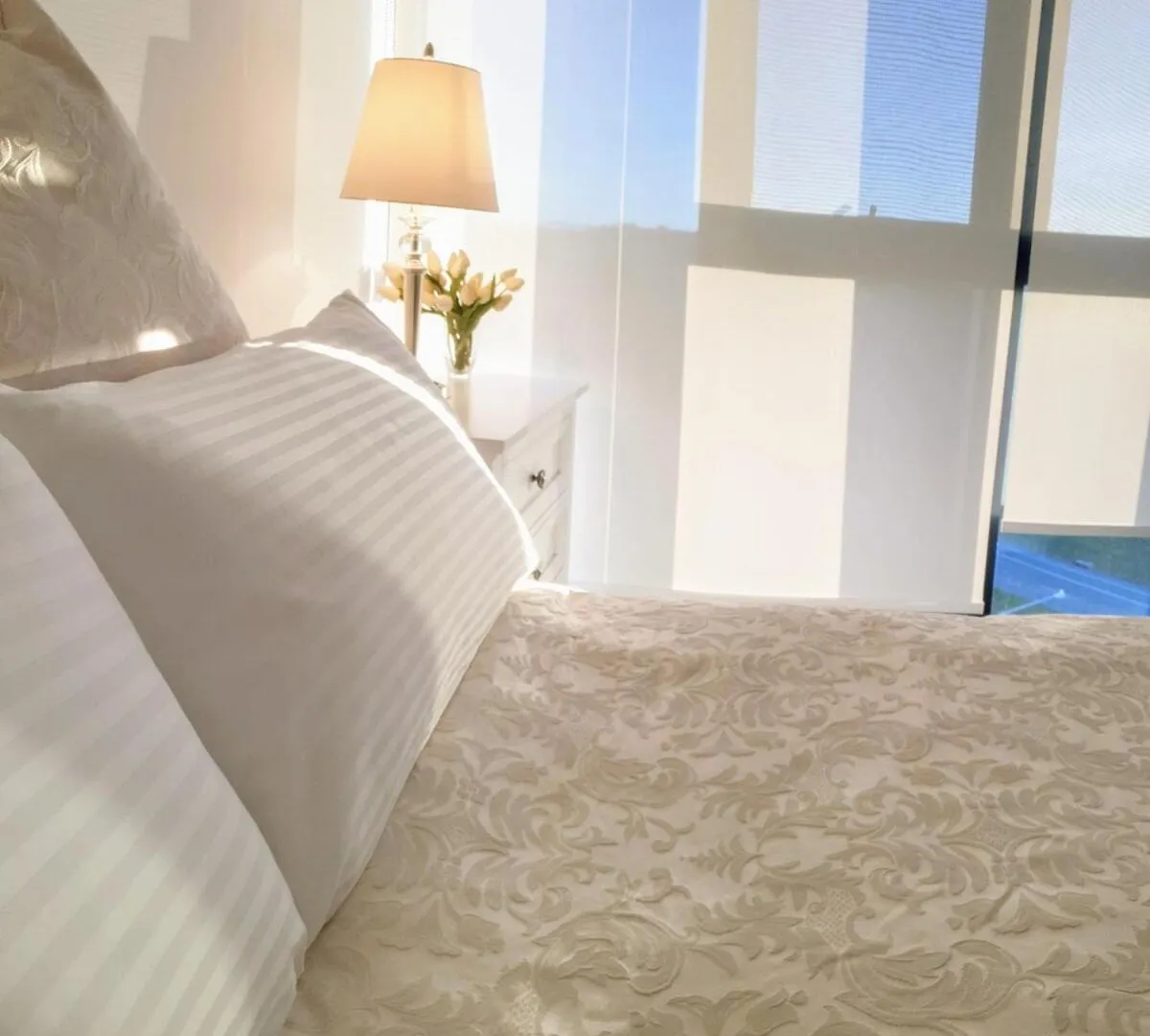 Brand New Sunny Apartment Comfy With Views - 2 Bedrooms 2 Baths 2 Parking Gym & Pool Canberra